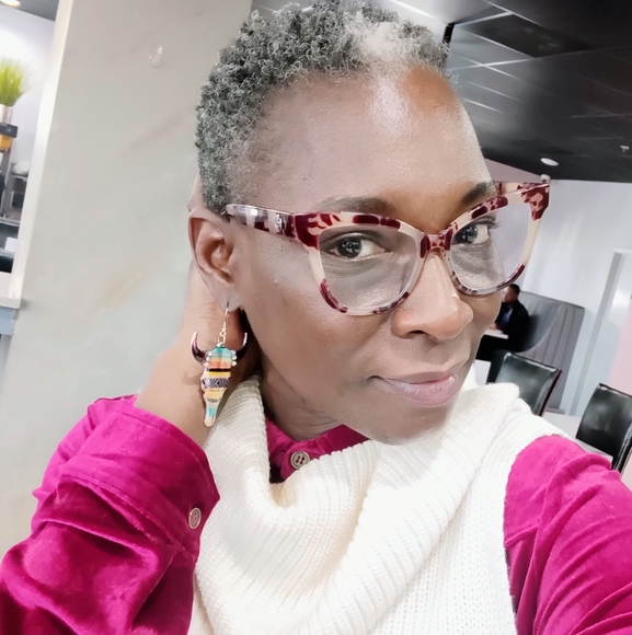 Meet your Posher, Shawn and Tonya - Picture 3 of 3